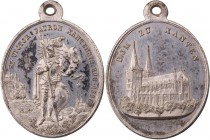 RELIGION WALLFAHRT
Xanten Ovale Weißmetall-Medaille 1886 (ohne Signatur, bei Kissing in Menden) Auf 1600 Jahre Martyrium des Hl. Victor (Stadtpatron)...