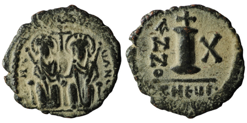 Justin II with Sophia (565-578) AE Decanummium ) Antioch, Dated RY 10 (574/5).
...