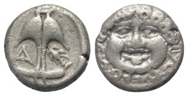 Thrakien. Apollonia Pontika.

 Drachme (Silber). Ca. 4. Jhdt. v. Chr.
Vs: Kopf der Gorgo Medusa mit herausgestreckter Zunge en face.
Rs: Anker, im...