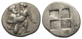 Inseln vor Thrakien. Thasos.

 1/3 Stater oder Drachme (Silber). Ca. 435 - 411 v. Chr.
Vs: Nackter Satyr nach rechts kniend, eine sich wehrende Nym...