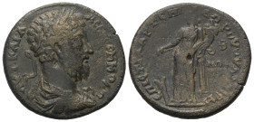 Lydien. Thyateira. Commodus (177 - 192 n. Chr.).

 Bronze. Ca. 191 - 192 n. Chr.
Vs: Büste Commodus mit Lorbeerkranz, Paludament und Panzer rechts....
