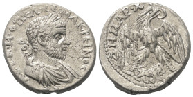 Kyrrhestike. Hierapolis. Macrinus (217 - 218 n. Chr.).

 Tetradrachme (Billon).
Vs: Büste des Macrinus in Vorderansicht mit Lorbeerkranz, Paludamen...