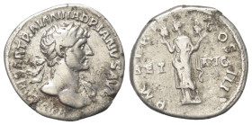 Hadrianus (117 - 138 n. Chr.).

 Denar (Silber). 119 - 122 n. Chr. Rom.
Vs: IMP CAESAR TRAIAN HADRIANVS AVG. Büste mit Lorbeerkranz und Drapierung ...