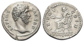 L. Aelius (Caesar 136 - 138 n. Chr.).

 Denar (Silber). 137 n. Chr. Rom.
Vs: L AELIVS CAESAR. Kopf rechts.
Rs: TR POT COS II / CONCORD. Concordia ...