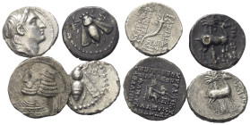 Griechische Münzen - Lots.


Unter anderem: Ephesos (Ionien) / Demetrios I. (Königreich der Seleukiden).

Lot (4 Stück, Silber): Drachme, davon e...