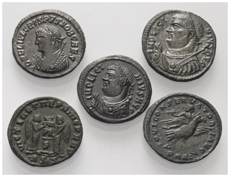 Römische Münzen - Lots. Kaiserzeit.


Lot (5 Stück, Bronze): Follis des Licin...