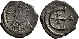Justinian I, 527-565. Pentanummium (Bronze, 16 mm, 2.14 g, 6 h), Theoupolis (Antiochia), 529-539. D N IVSTINIANVS P P AVG Diademed, draped, and cuiras...