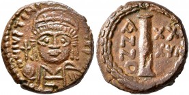 Justinian I, 527-565. Dekanummium (Bronze, 15 mm, 3.79 g, 6 h), Ravenna, RY 36 = 562/563. D N IVSTINI[ANVS] P P AVG Helmeted and cuirassed bust of Jus...
