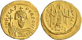 Phocas, 602-610. Solidus (Gold, 21 mm, 4.40 g, 7 h), Constantinopolis, 603-607. o N FOCAS PЄRP AVI Draped and cuirassed bust of Phocas facing, wearing...