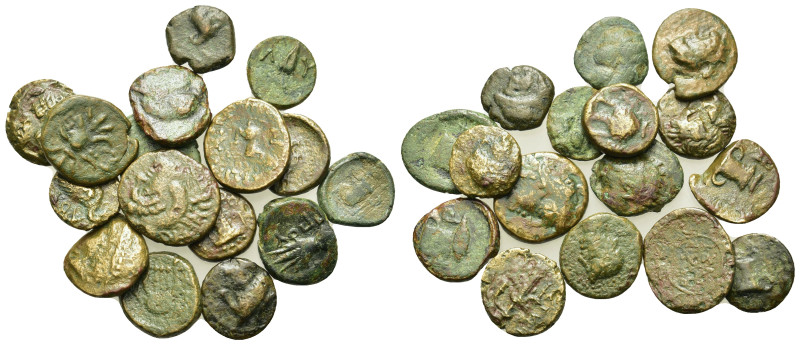 Lot of 16 Greek Æ coins, to be catalog. Lot sold as is, no return.