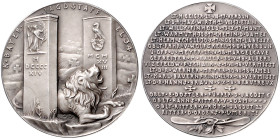 Medaillen von Karl Goetz. Mattierte Silbermedaille 1918 auf die Königlich Bayerische Jagdstaffel 34, i. Rd: BAYER. HAUPTMÜNZAMT FEINSILBER. Kienast&nb...