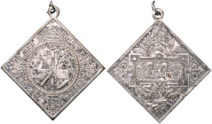 Gelegenheitsmedaillen. Versilberte Bronzeklippe AUF SCHWEISS UND FLEISS FOLGT EHR UND PREIS / GOTT SEGNE DAS EHRLICHE HANDWERK. mit Öse u. Ring, Patin...