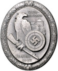 Schützenmedaillen. Kufstein. Ovales Zinkabzeichen 1942 auf das Kreisschießen. Adler mit Waffe in den Fängen, daneben Scheibe mit Hakenkreuz, rückseiti...