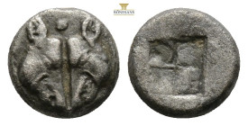 LESBOS. Unattributed early mint. Circa 500-450 BC. (Silver, diobol 9,4 mm, 1,1 g.) Confronted heads of two boars. Rev. Quadripartite incuse square,