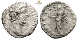 SEPTIMIUS SEVERUS (193-211). Denarius. Rome.2,7 g. 17,3 mm.
Laureate head right.
Liberalitas standing left, holding abacus and cornucopia.