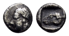 TROAS.Kebren.(5th century BC).Diobol.

Obv : Archaic head of Apollo to left.

Rev : Head of ram left within incuse square.
SNG Ashmolean 1086.
R...