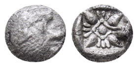 IONIA. Miletos.(Late 6th-early 5th centuries BC).Obol.

Obv : Head of lion left.

Rev : Stellate pattern within incuse square.
SNG Kayhan I 476-482.

...