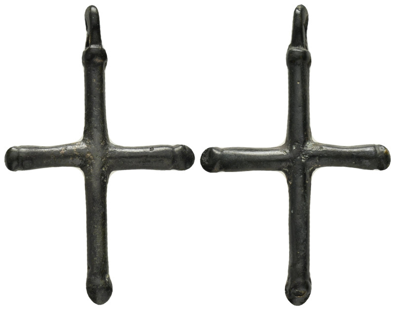 BYZANTINE EMPIRE.Bronze Cross.(8th-10th century).Ae.

Condition : Good very fine...