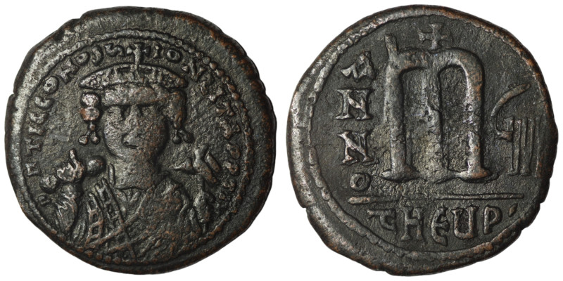 Tiberius II. Constantine. (578-582 AD). Follis. Theoupolis. Obv: cuirassed bust ...