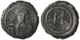 Maurice Tiberius. (582-602 AD). Follis. Nikomedia. Obv: bust of Maurice Tiberius facing. Rev: A/N/N/O M. 29mm, 12,01g