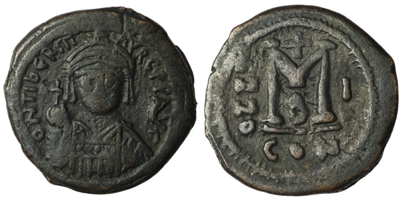 Maurice Tiberius. (582-602 AD). Follis. Constantinople. Obv: bust of Maurice Tib...