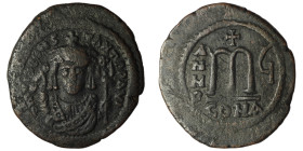 Tiberius II. Constantine. (578-582 AD). Follis. Constantinople. Obv: cuirassed bust facing holding globus cruciger. Rev: ANNO / M. cross above. 38mm, ...