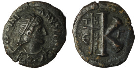 Justinian I. (527-565 AD). 1/2 Follis. Theoupolis. Obv: diademed bust of Justinian right. Rev: K. 26mm, 6,27g