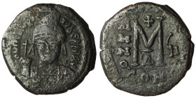 Maurice Tiberius. (582-602 AD). Follis. Constantinople. Obv: bust of Maurice Tiberius facing. Rev: A/N/N/O M. 29mm, 9,20g