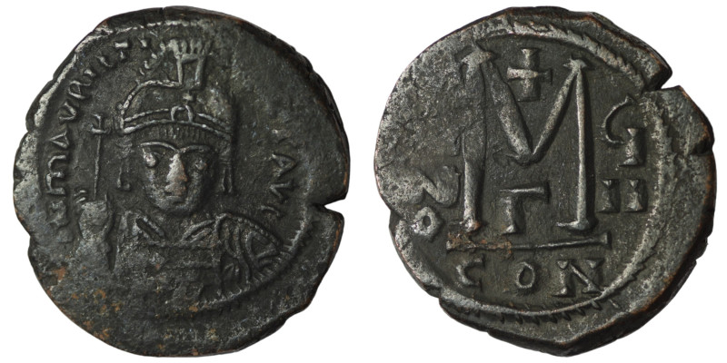 Maurice Tiberius. (582-602 AD). Follis. Constantinople. Obv: bust of Maurice Tib...
