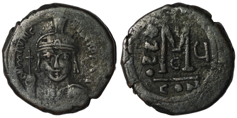 Maurice Tiberius. (582-602 AD). Follis. Constantinople. Obv: bust of Maurice Tib...