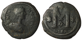 Justin I. (518-527 AD) Æ Follis. Nikomedia. Obv: D N IVSTINVS P P AVG. diademed bust right. Rev: M between stars, cross above. 34mm, 16,87g