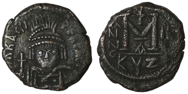 Heraclius. (610-641 AD) Æ Follis. Cyzicus. Obv: Heraclius holding globus crucige...