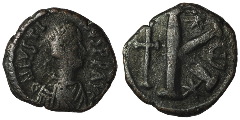 Justin I. (518-527 AD) Æ 1/2 Follis.Obv: D N IVSTINVS P P AVG. diademed bust rig...