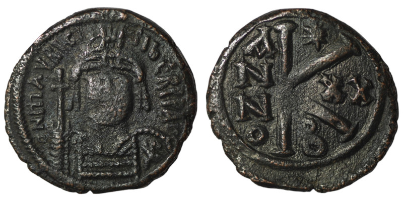 Maurice Tiberius. (600-601 AD). 1/2 Follis. Constantinople. Obv: bust of Maurice...