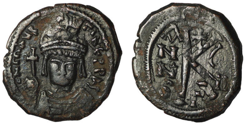 Maurice Tiberius. (600-601 AD). 1/2 Follis. Constantinople. Obv: bust of Maurice...