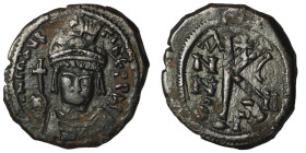 Maurice Tiberius. (600-601 AD). 1/2 Follis. Constantinople. Obv: bust of Maurice Tiberius facing. Rev: A/N/N/O K. 25mm, 5,67g