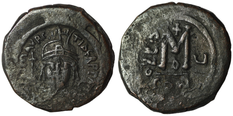 Maurice Tiberius. (582-602 AD). Follis. Constantinople. Obv: bust of Maurice Tib...