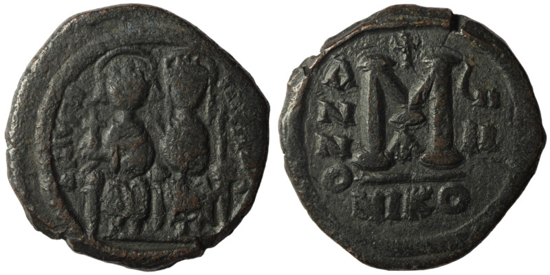 Justin II. and Sophia. (565-578 AD). Follis. Nikomedia. Obv: Justin II. and Soph...