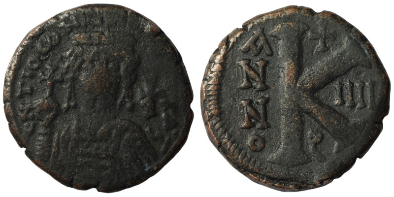 Tiberius II. Constantine. (578-582 AD). 1/2 Follis. Constantinople. 24mm, 7,72g