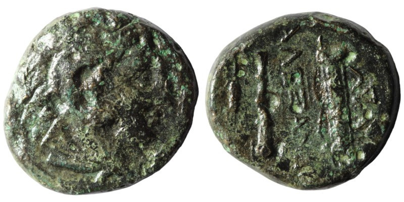 Macedonia. Alexander the Great. (336-323 BC) Æ Bronze. (19mm, 6,90g) Obv: head o...