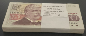 Bulgaria, 200 Leva, 1992, UNC, p103a, BUNDLE, (Total 100 Banknotes)
Estimate: USD 100-200