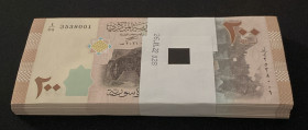Syria, 200 Pounds, 2021, UNC, p114, BUNDLE, 500 Rubles,VF; 20.000 Rubles, XF
Estimate: USD 20-40