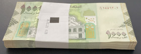 Yemen Arab Republic, 1.000 Rials, 2017, UNC, p36c, BUNDLE, (Total 100 Banknotes)
Estimate: USD 300-600