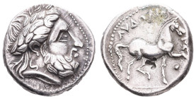 Antike Kelten
 Ungarn, Tetradrachme (13,44g), 2. Jh. v. Chr., Typ Audoleon. Av: Stilisierter Zeuskopf nach rechts. Rev: Pferd nach rechts, darunter T...