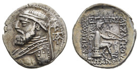 Antike Griechen
Parther Drachme (4,24 g), 121-91 v. Chr., Mithridates II. Av.: Kürassierte Büste mit Diadem nach links, rechts zwei Monogramme. Rev.:...