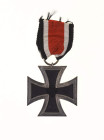 Allg. militärische Auszeichnungen 2. Weltkrieg
 Eisernes Kreuz 1939 2. Klasse, OEK 3824/4, am Bandabschnitt, Zustand 2.