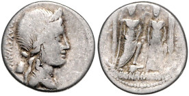 RÖMISCHE REPUBLIK, Cn. Egnatius Cn.f.Cn.n. Maxsumus, 75 v.Chr., AR Denar. Diad. Büste der Libertas. Rs.Roma mit Lanze und Schwert hält Fuß auf Wolfsko...
