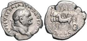 RÖMISCHES REICH, Vespasian, 69-79, posthum unter Titus, AR Denar (80-81), Rom. Belorb. Büste r., DIVVS AVGVSTVS VESPASIANVS. Rs.Quadriga l., Ex SC. 3,...