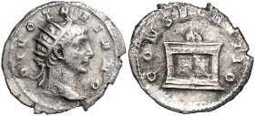 RÖMISCHES REICH, Trajan, 98-117, posthum unter Trajan Decius, 249-251, AR Antoninian 250-251, Mediolanum. Büste mit Strahlenkrone r. Rs.Brennender Alt...