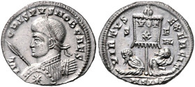 RÖMISCHES REICH, Crispus als Caesar, 317-326, AE Follis (320), S-F HL ASIS* =Siscia. Belorb. und gepanz. Büste l., hält Speer und Schild, IVL CRISPVS ...